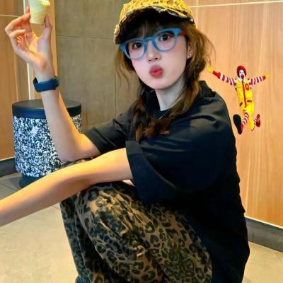 医见钟情，奈何陛下偏要宠我